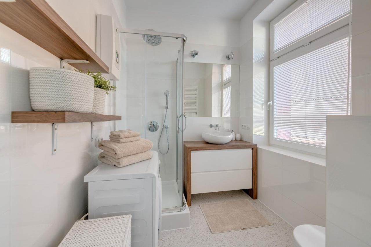 Studio In Main District In Gdansk Wrzeszcz Apartment Bagian luar foto
